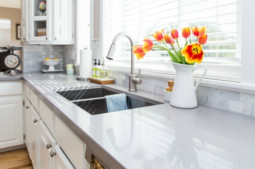 Keep Kitchen Drawers And Cabinets Cleaned