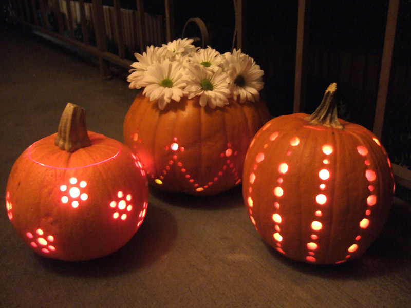 DIY cute pumpkin candle holders