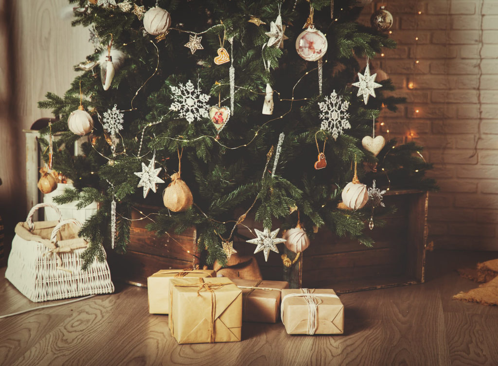 Traditional Christmas Decorating Ideas