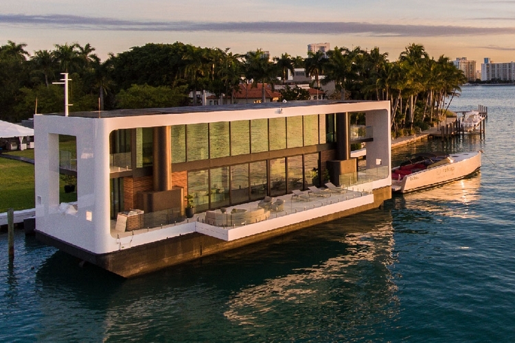 floating yacht house miami