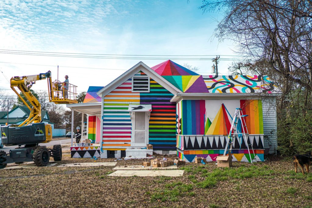 Trick to transform Abandoned House