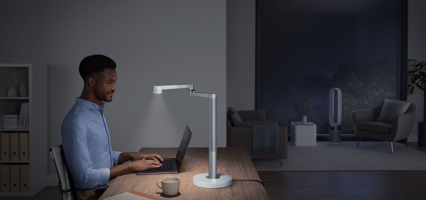 Dyson’s $650 Lightcycle Morph Lamp