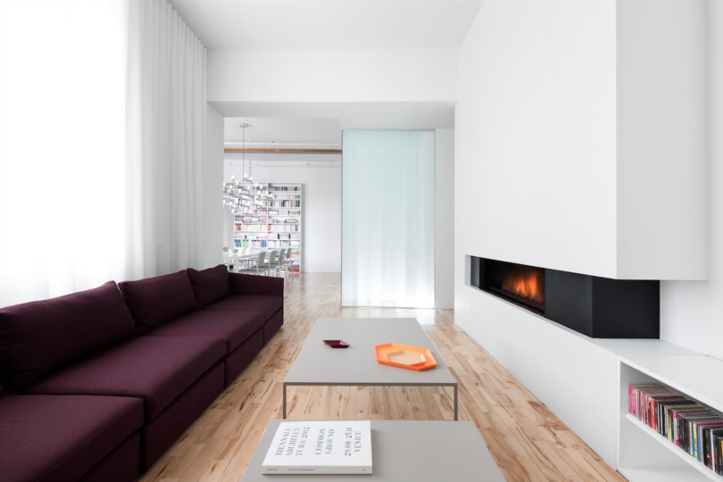 Minimal gas fireplace