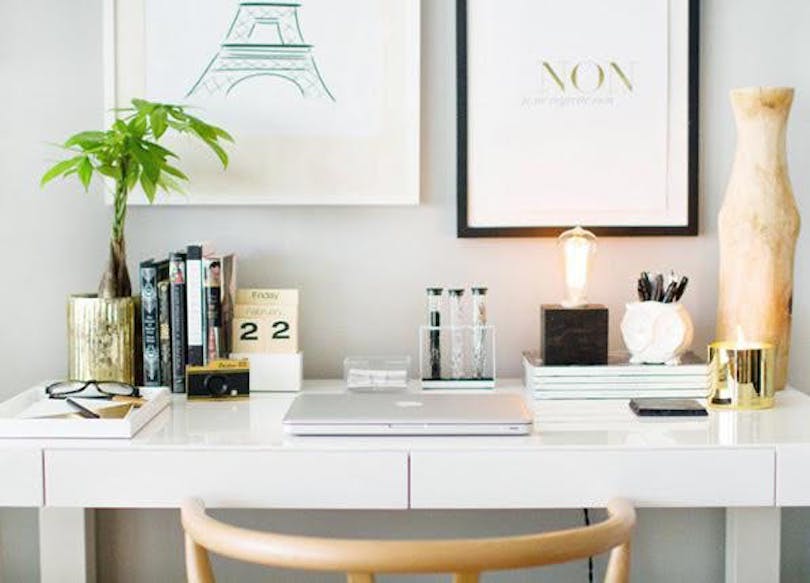 Keep Everything on Your Work Desk Clean and Simple