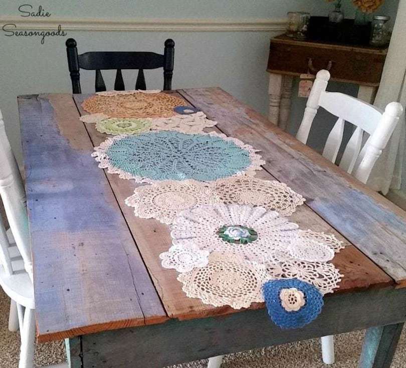 Doily Table Runner - Pep up Home