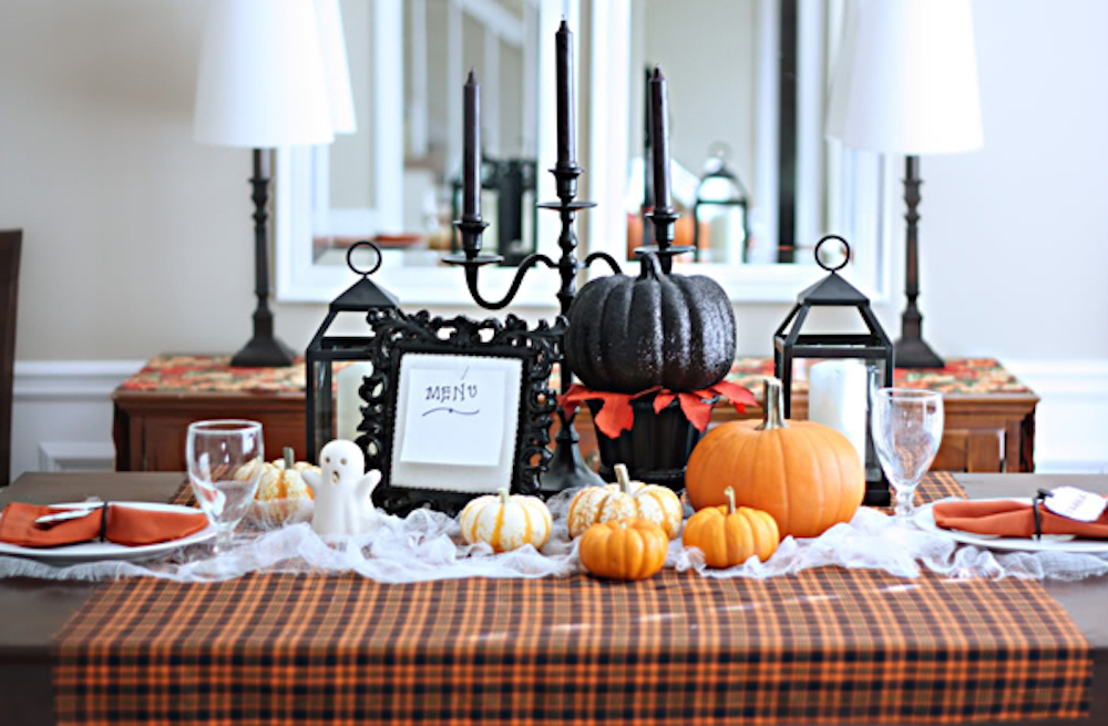 Halloween Dining Table Decor Ideas For Spooky Dinner Party Halloween Dining Table Decor Ideas For Spooky Dinner Party