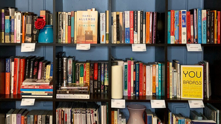20 Creative Ways To Organize Your Book Collection