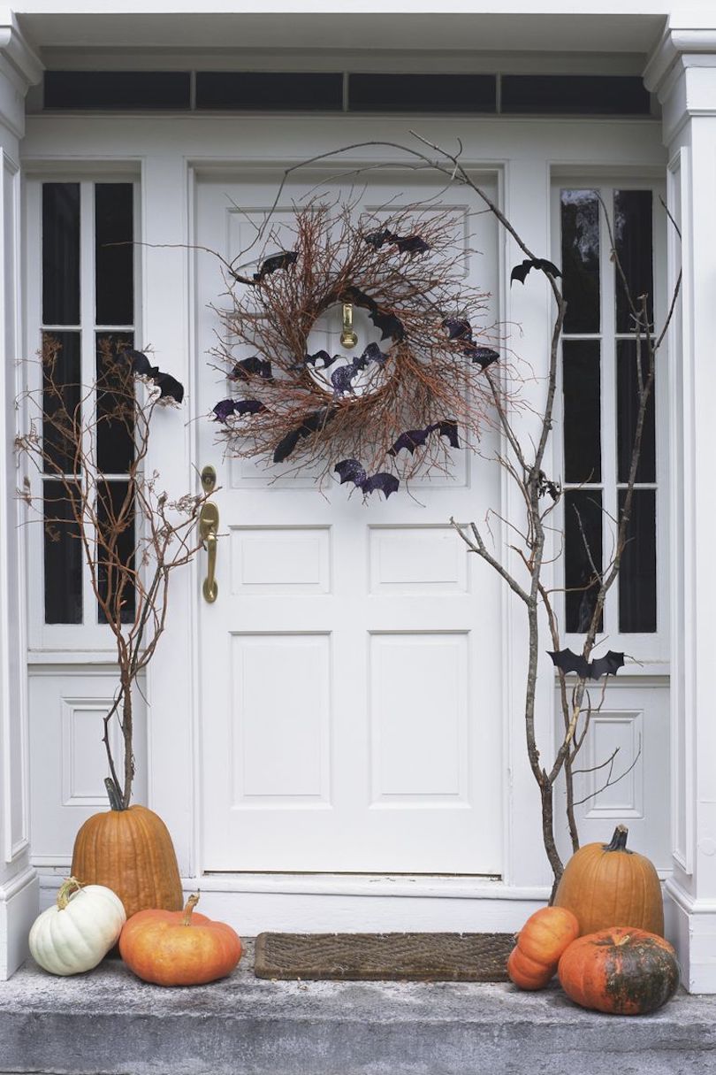 Front Door Wreath Halloween Decoration Ideas - Outdoor Halloween Decoration Ideas