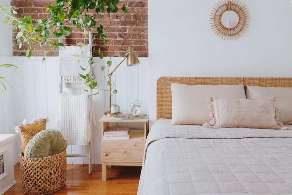 10 things you need for bedroom organization