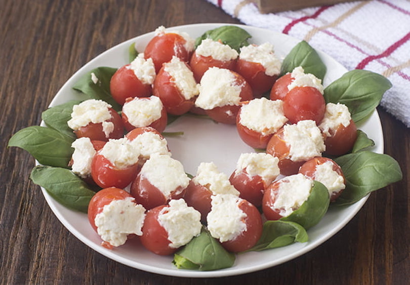 Caprese Wreath - elegant christmas appetizers