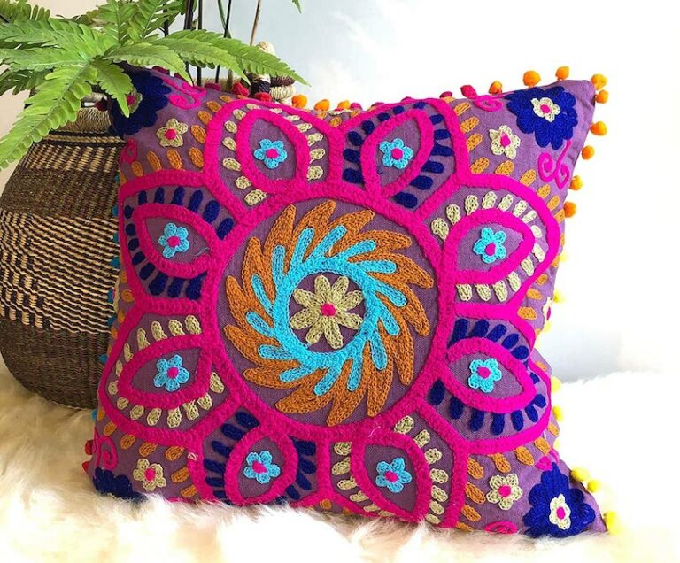 5 Stylish Cushion Trends 2022 to Instantly Upgrade Your Room