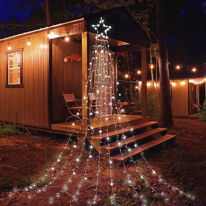 10 Outdoor Christmas Decorations To Make Your Home the Merriest