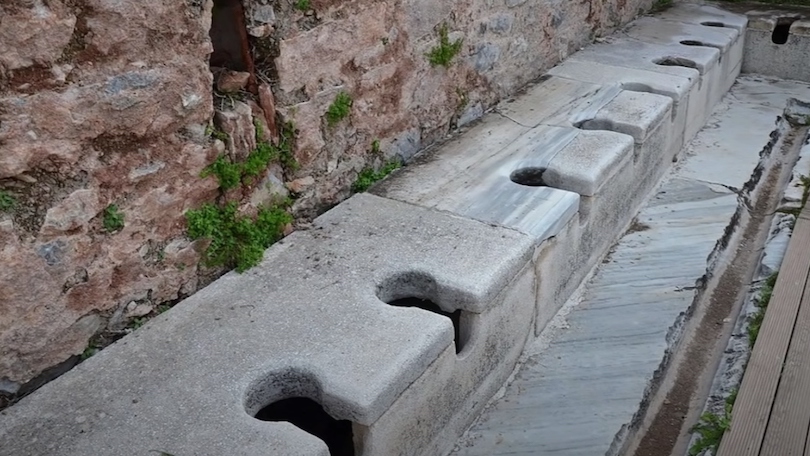 ancient romans toilets
