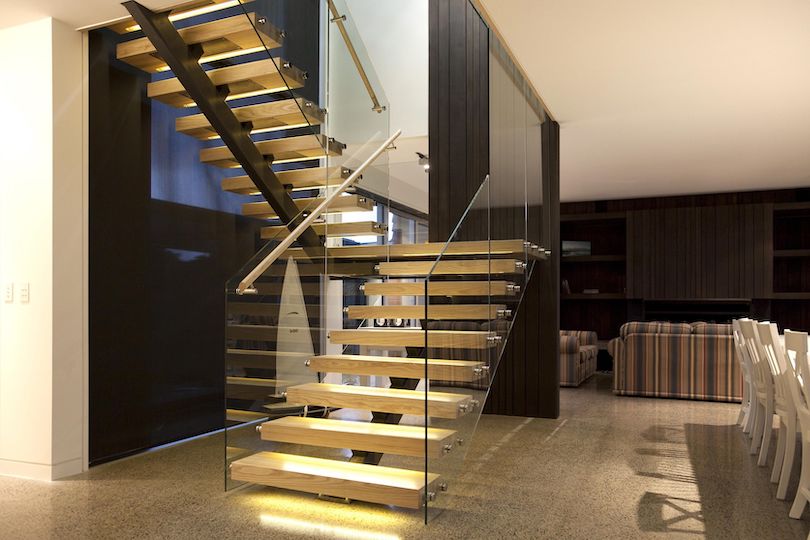 U-Shaped Floating Staircase Design Ideas