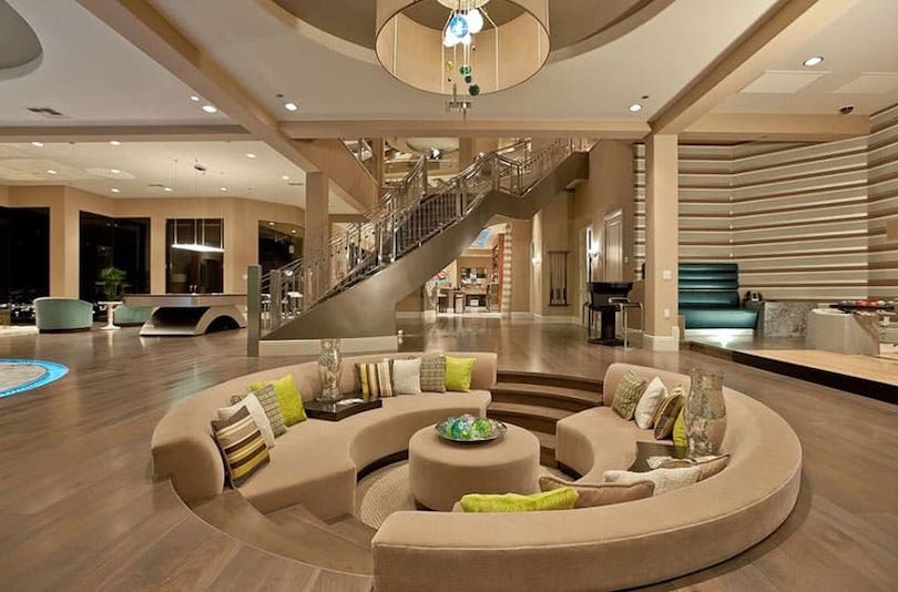 Curved Design For Sunken Interior