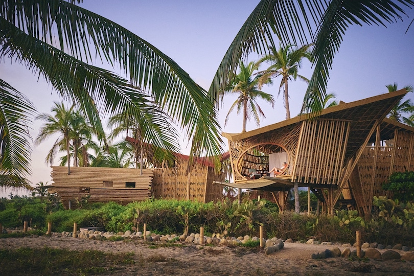 Atelier-Nomadic-Resorts-Bamboo-Treehouses-pepuphome