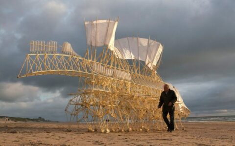 Powered by Wind, Theo Jansen’s Strandbeest Skeletons Can Fly Now