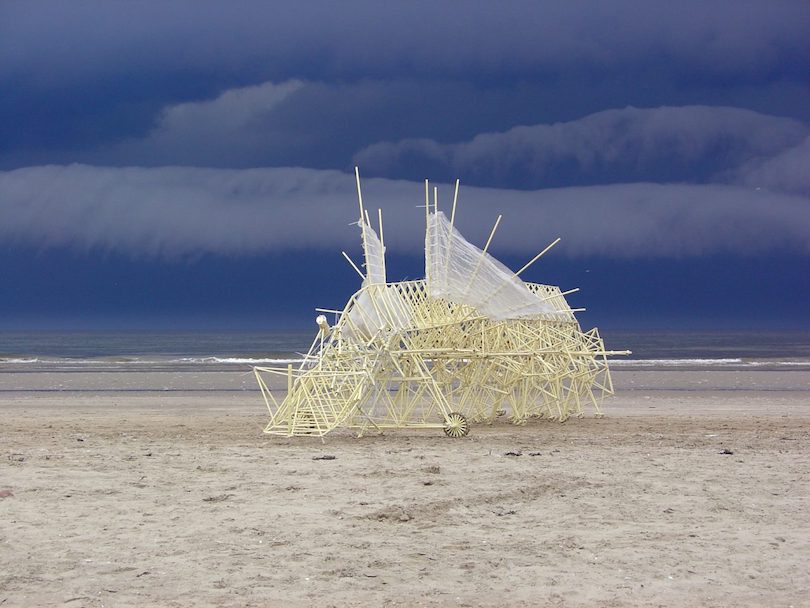 Powered by Wind, Theo Jansen’s Strandbeest Skeletons Can Fly Now