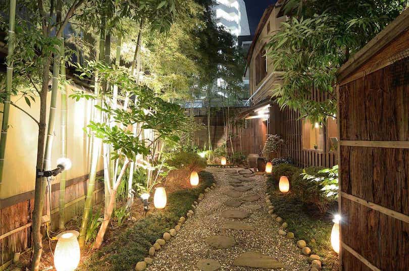 bamboo-garden-landscape-ideas | Illuminated Bamboo Garden Pathway