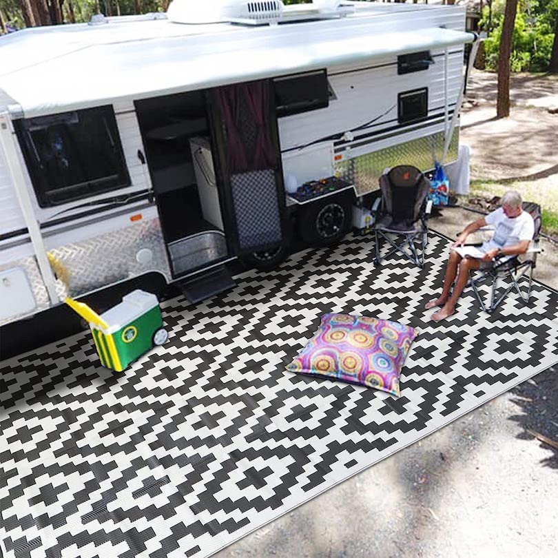 Best Large Outdoor Rugs for RV Camping