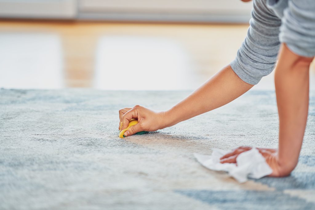 how to clean carpet with baking soda and vinegar