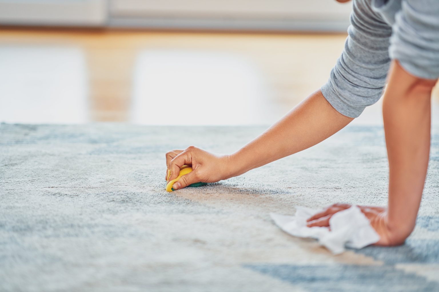 How to clean carpet with baking soda