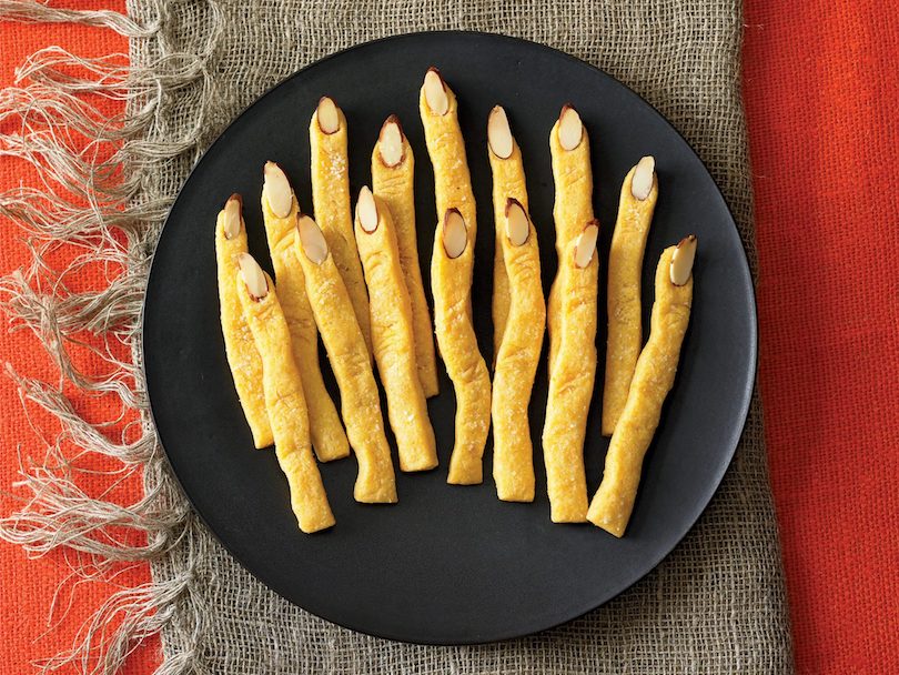 halloween finger desserts - Cheddar Witch's Fingers