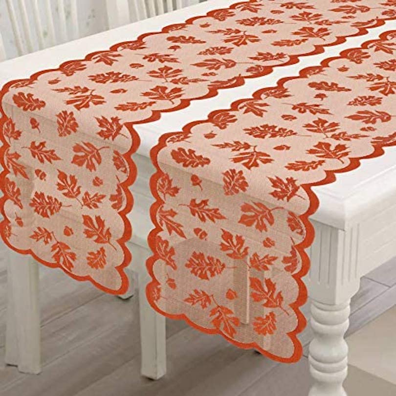 Scalloped Table Runner Pattern