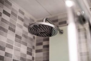 how to remove mold from shower caulking with vinegar
