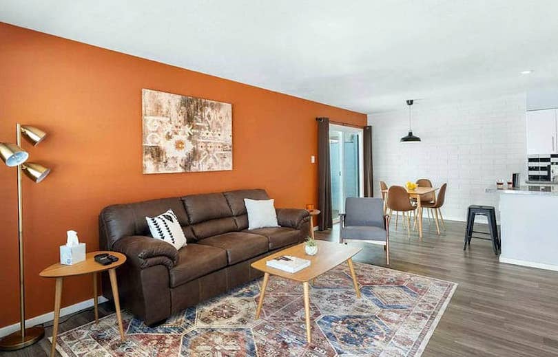 what colors go with brown furniture