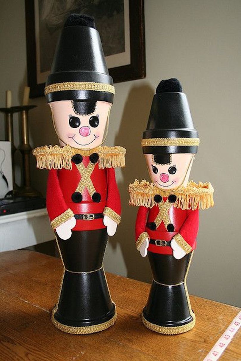 A Toy Soldier from Flower Pots - Christmas Decorations 2023