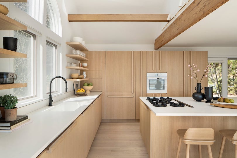 White Oak Kitchen Cabinets For Classic And Versatile Cooking Space