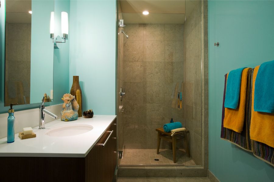 Bold Color - Bathroom Trends 2023