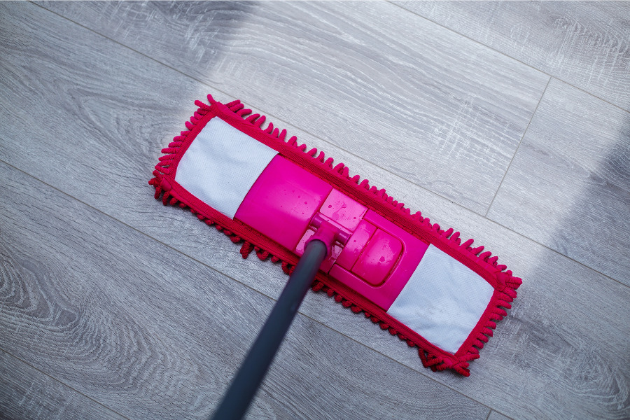 Finding the Best Cleaning Solution for Laminate Floors