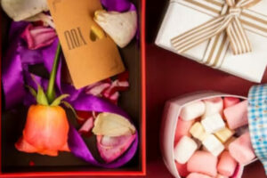 Best Friend Gift Box Ideas For Special Occasions (11)
