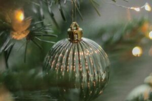 10 Appealing Christmas Decorations To Make Your Home the Merriest10